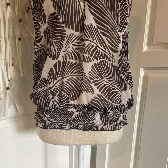 Charlotte Russe Black & White Leaf Print Ruffle Blouse with Tie Neck, Size XS - Picture 3 of 16